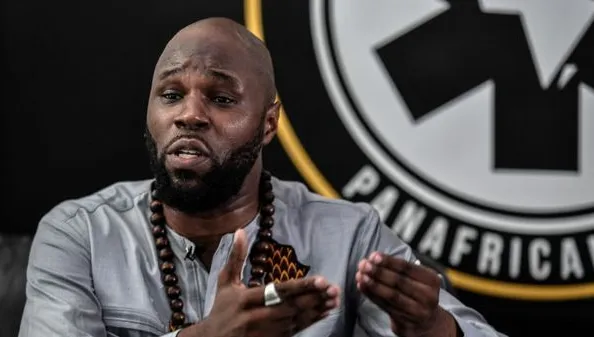 Kémi Séba, l&rsquo;influenceur africain sous les projecteurs pour son rôle présumé dans la propagande russe