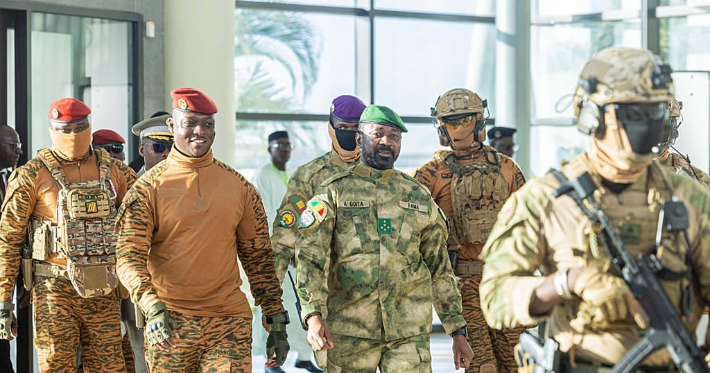 Alliance des états du Sahel : frappes aériennes communes au Mali contre les groupes armés