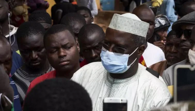 Montage illustrant l'enlèvement d'opposants au Mali