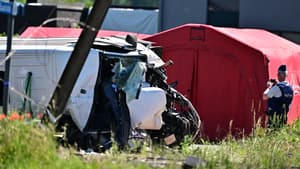 Un car scolaire a été percuté par un train en Belgique
