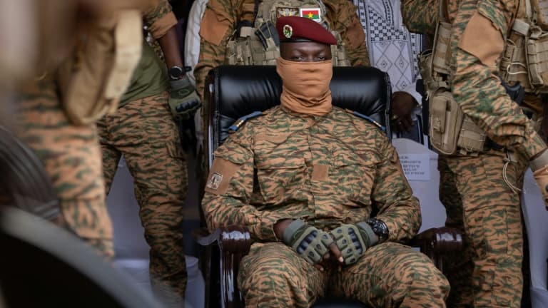 Le chef de la junte au Burkina Faso, le capitaine Ibrahim Traoré, à Ouagadougou le 15 octobre 2022