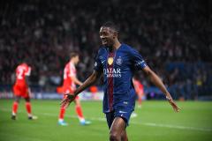 Ousmane Dembélé a, tout comme Kvaratskhelia, inscrit un doublé.