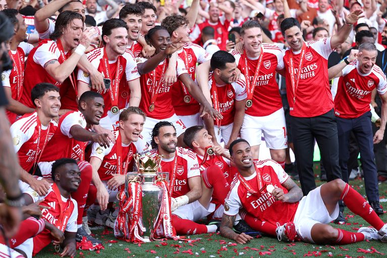 Arsenal a enfin remporté la Premier League après 22 ans d'attente.