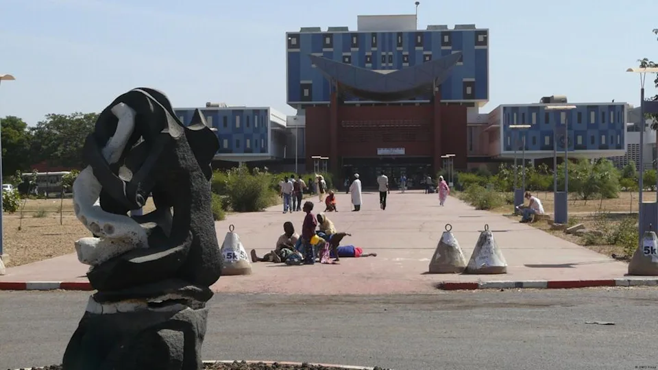 La rupture entre Diomaye Faye et Ousmane Sonko divise profondément la jeunesse sénégalaise.