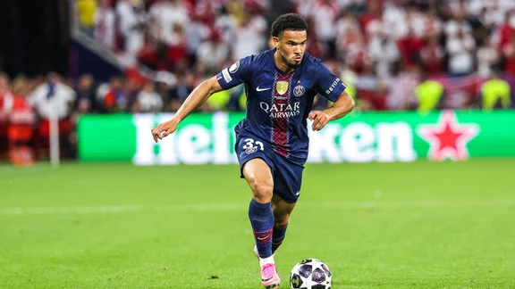 Zaïre-Emery lors d'un match avec le PSG