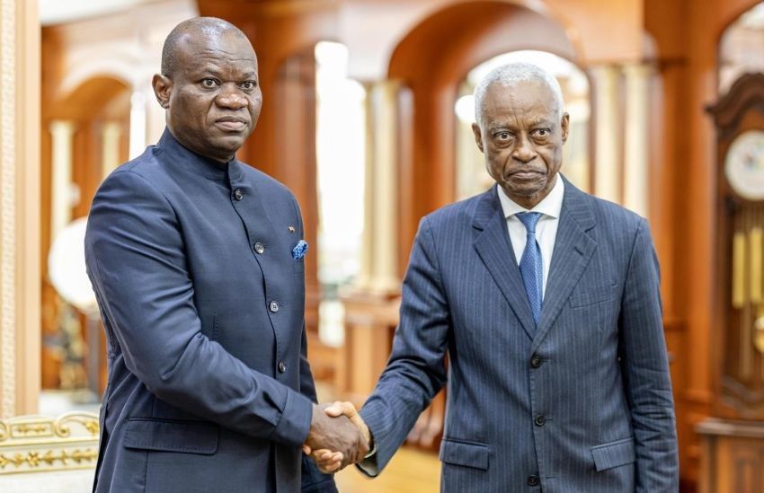 Réunion entre le président Oligui Nguema et le maire de Libreville, Eugène Mba, au palais présidentiel