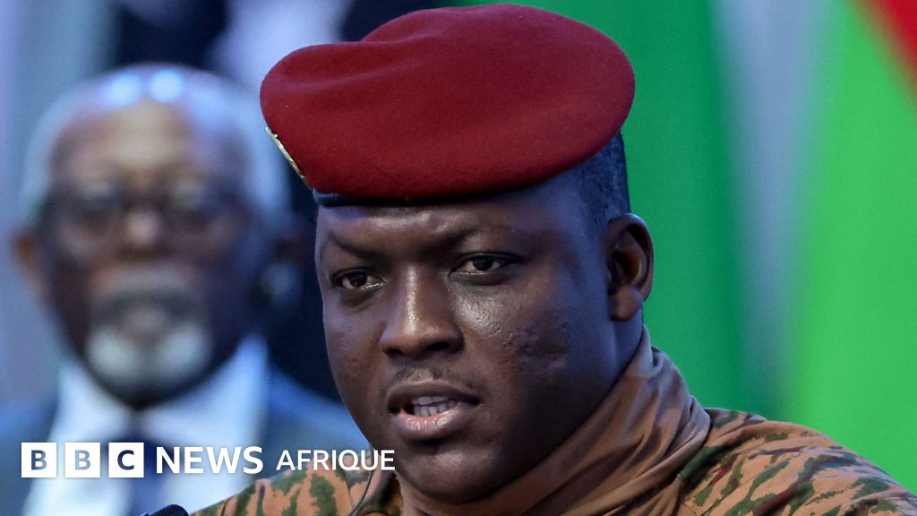 Dirigeant du Burkina Faso rejette la démocratie et annonce une nouvelle voie politique