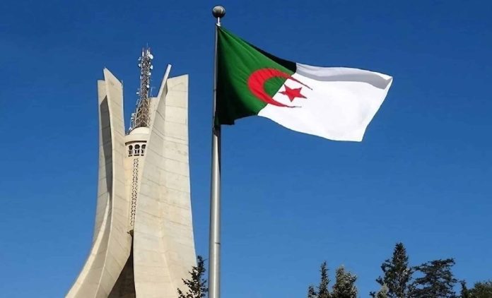 Rencontre diplomatique entre représentants de l'Algérie et du Mali