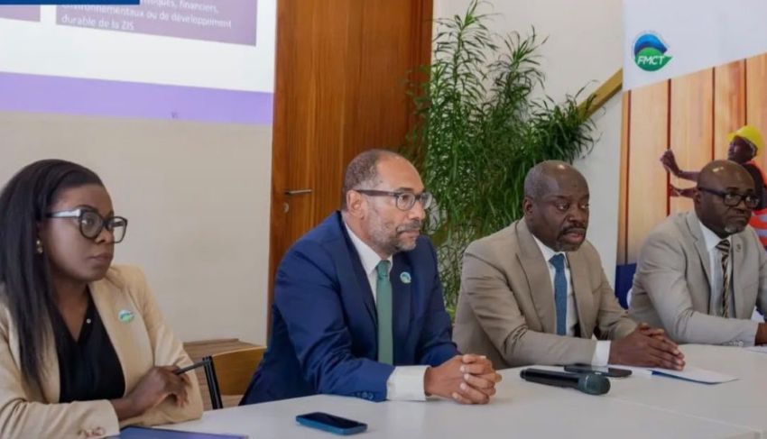 vue aérienne de la zone économique de la Baie des Rois à Libreville