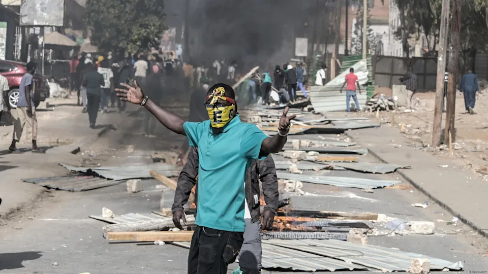 Analyse politique sur les répercussions de la rencontre entre Bassirou Diomaye Faye et Macky Sall
