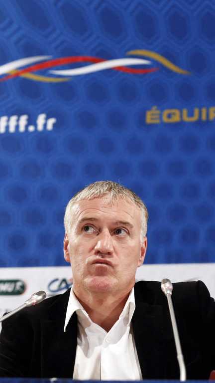 Didier Deschamps en conférence de presse, le 8 novembre 2012. (PIERRE VERDY / AFP)