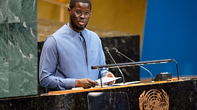 Portrait de Bassirou Diomaye Faye lors d'une allocution publique