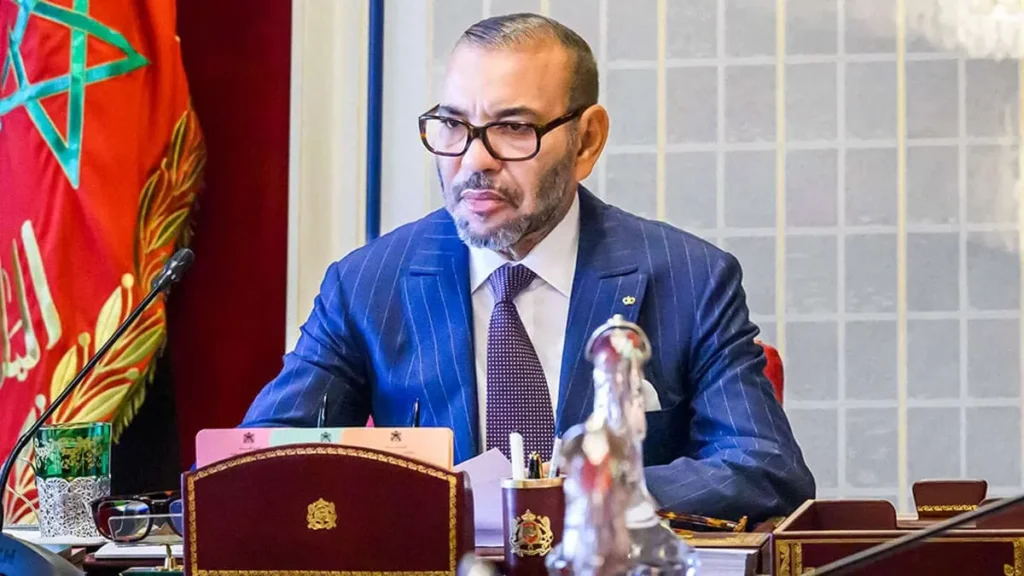 le roi mohammed vi lors d'un discours officiel