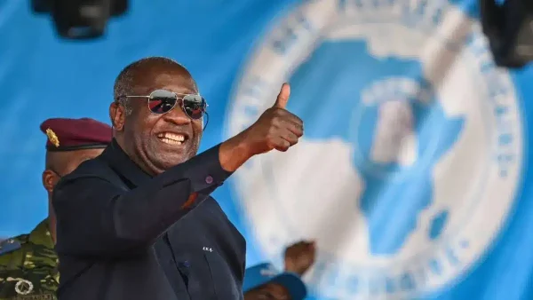 Laurent Gbagbo, reconduit à la tête du PPA-CI, lors de la mise en place d'une direction partagée