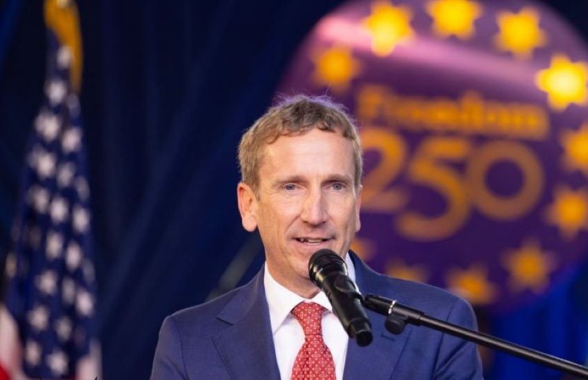 Portrait de Keith Heffern, candidat américain à l'ambassade du Gabon