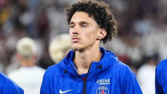 Maghnes Akliouche, joueur du PSG, en action