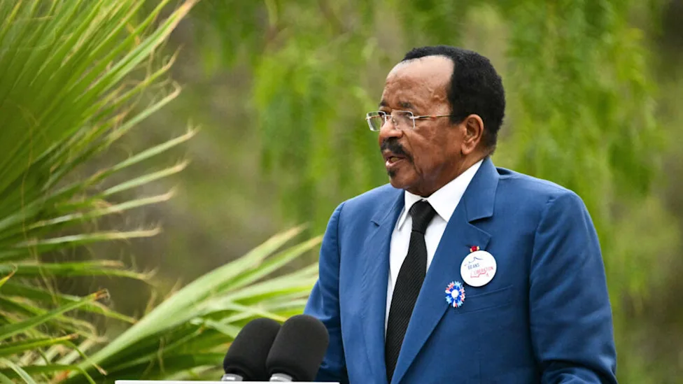 Avion présidentiel à l'atterrissage à Yaoundé